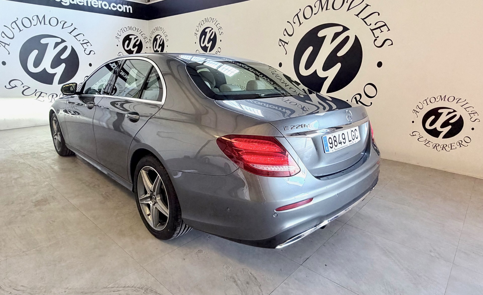 MERCEDES BENZ E 220 D AUTOM. 195CV